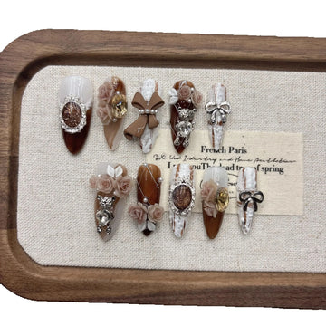 Qfdian Elegant Retro Wearable Nails Vintage Style with Rhinestones Pearls and Floral Designs Comfortable Fit High Quality Nail Art for